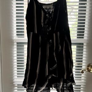 Flowy sundress with small cutout in middle